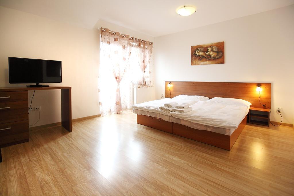 Penzion Ulicka Stupava Bagian luar foto